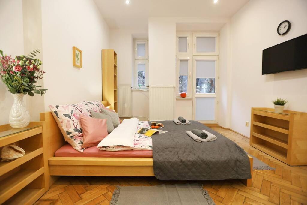 Batorego Cosy Apartment 2 Cracóvia Exterior foto